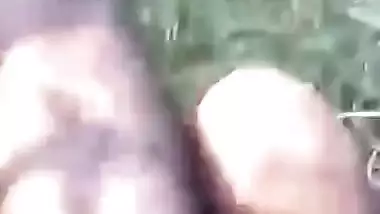 Desi village girl Poonam quick fuck outdoor