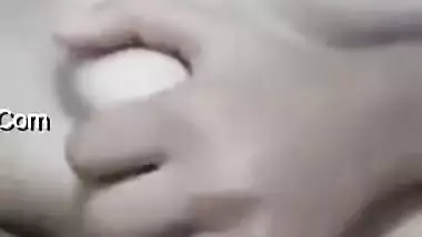 Today Exclusive -cute Desi Girl Shows Her Boobs