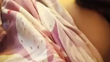 Boyfriend sucking small boobs of virgin girlfriend