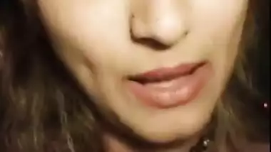 Indian sexy girl showing her boobs