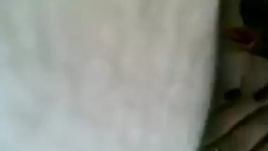 Smart Indian Pune Aunty HJ to hubby showing her Nudely