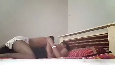 Desi guy sucking boobs of his neighbor bhabhi
