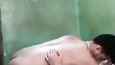 Guy fills stepsister’s pussy with cum in Bangla sex video