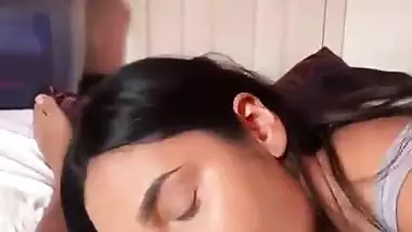 Hot Bangla babe sucks a dick and balls in Indian porn