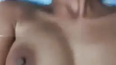 Kolkata sex video of 19-year-old girl moaning while fucking