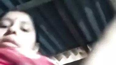 Boudi Bibastra MMS Showing Big boobs and Pussy