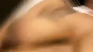 Milf removes her milk and fingers in Tamil video call sex