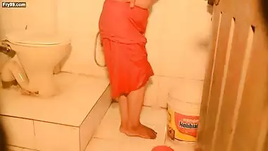 Booby bengali girl bathing showing hard wet boobs and wet navel