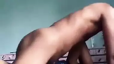 A 21-year-old Nepali guy fucks his GF’s pussy in sex video