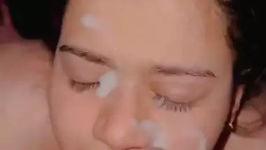 Nude Indian girl gets cum facialized by her lover