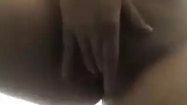 Desi girl showing herself (old)