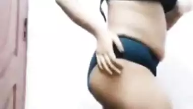 Huge boobs slave girl nude videos for master