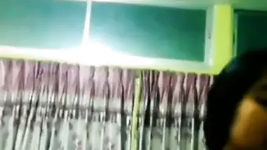 Naked Indian selfie show MMS