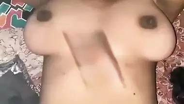 Mallu takes her lover’s cum on her body in Kerala porn