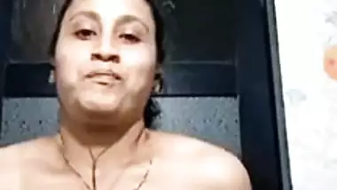 Sexy Paki nude show