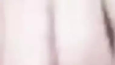 Desi Muslim girl shows boobs and pussy on video call