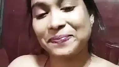 Married bhabhi video making of nude body showing