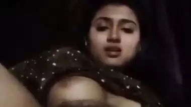 Kerala girl fucks her pussy with a bottle in mallu sex MMS