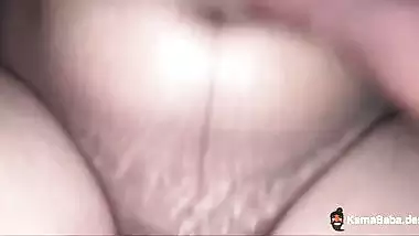 Bhabhi shaves pussy for neighbor’s dick in desi xxx MMS