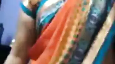 Malayali aunty showing yoni – Solo nude MMS