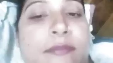 Desi hot bhabi selfie video-1
