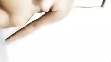 Swathi Naidu pregnant Bathing Selfie