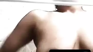 Striptease video call of a cheater bhabhi to lover