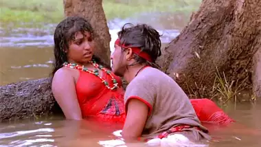 Jungle Ki Haseena Sex Film - Sexy Hot River Scene Jungle Ki Hasina.html wild indian tube