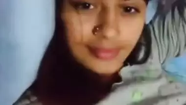 Watch Beautiful Cute Girl Showing