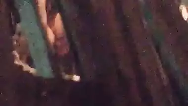 Pervert records desi aunty sex MMS secretly