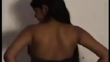 Cute Girl Showing Boobs - Movies.