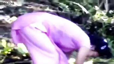 Beautiful tamil desi nymphos girl bathing open