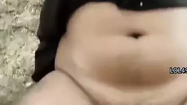 Tamil girl outdoor fucking on the rocks with boyfriend