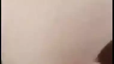 Local guy caught on Desi mms video of village lovers caught fucking outdoor