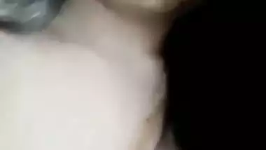 Kolkata milf masturbates with a dildo in xxx video