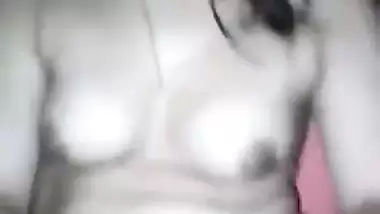 Shy prostitute bhabhi trying to hide face naked MMS