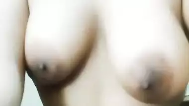 Pakistani college girl topless sexy boobs show