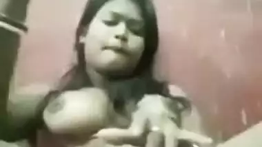 Super horny boudi masturbating